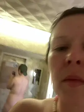 KatieBARBiE98 online show from April 2026 05:02:02 PM