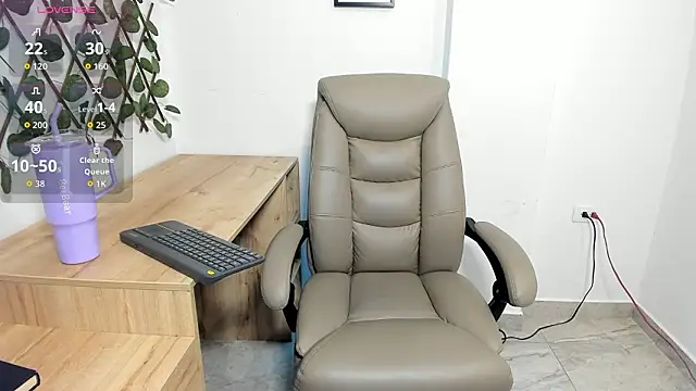 Madeleine  w online show from February 2026 12:06:02 AM