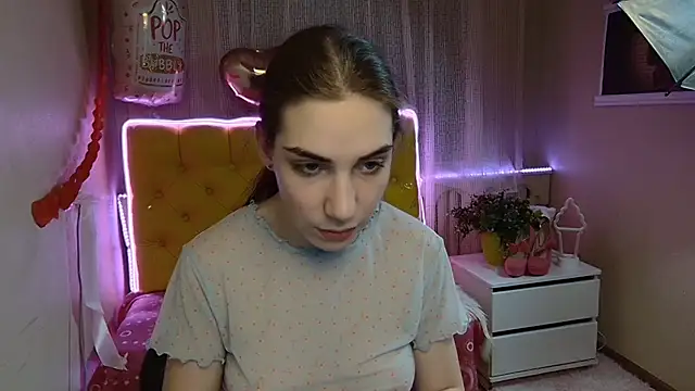 Snapshot of NikaStark_ chatting on March 2025 07:32:02 PM NikaStark online show from March 2025 07:32:02 PM
