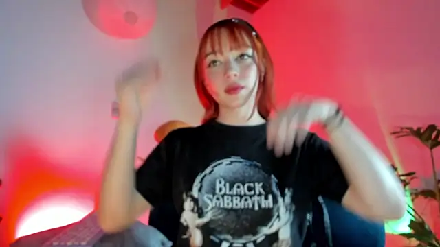 Snapshot of sweeet_peach chatting on March 2026 03:44:01 AM sweeet peach online show from March 2026 03:44:01 AM