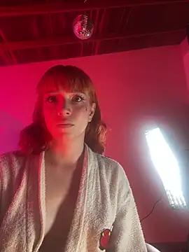 Snapshot of sweeet_peach chatting on April 2026 04:40:01 AM sweeet peach online show from April 2026 04:40:01 AM