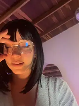 sweeet peach online show from June 2026 05:54:01 AM