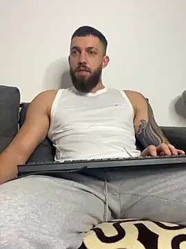 Snapshot of LoveIsBlind_ chatting on November 2025 08:58:02 AM LoveIsBlind online show from November 2025 08:58:02 AM