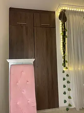 lina pink online show from February 2026 04:21:01 AM