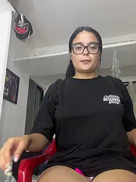 Snapshot of Karla-sexy01 chatting on December 2024 11:20:02 PM Karla-sexy01 online show from December 2024 11:20:02 PM