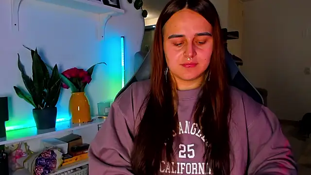 evy orange1 online show from March 2026 12:12:01 AM