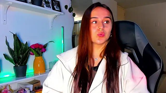 evy orange1 online show from April 2026 12:00:02 AM