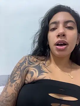 Snapshot of Heratemporal chatting on April 2026 02:06:02 PM Heratemporal online show from April 2026 02:06:02 PM