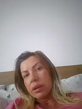 Snapshot of MiaDoll69 chatting on February 2026 10:12:01 AM MiaDoll69 online show from February 2026 10:12:01 AM