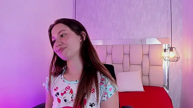 Roxie-Summers11 online show from December 2024 04:41:01 AM