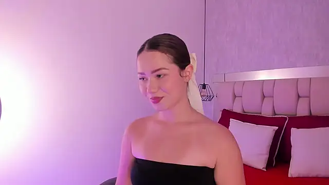 Roxie-Summers11 online show from March 2025 07:28:01 PM