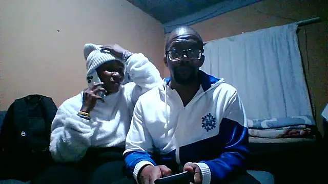 Snapshot of Sgeme325is chatting on April 2026 07:05:02 PM Sgeme325is online show from April 2026 07:05:02 PM