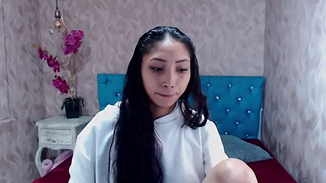 Snapshot of MadelineDoll chatting on February 2025 07:07:01 PM MadelineDoll online show from February 2025 07:07:01 PM