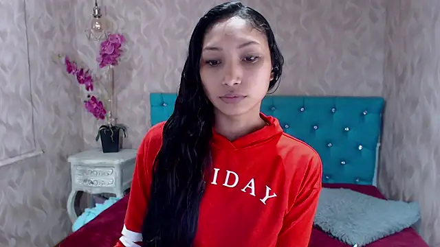 Snapshot of MadelineDoll chatting on March 2025 10:02:01 AM MadelineDoll online show from March 2025 10:02:01 AM