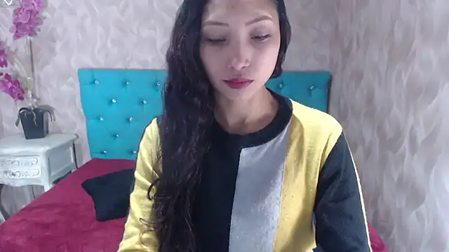 Snapshot of MadelineDoll chatting on March 2025 01:16:02 PM MadelineDoll online show from March 2025 01:16:02 PM