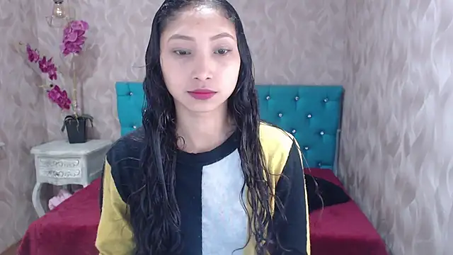 Snapshot of MadelineDoll chatting on March 2025 01:38:02 PM MadelineDoll online show from March 2025 01:38:02 PM