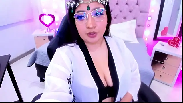 Emma monserrat online show from February 2025 04:10:02 AM