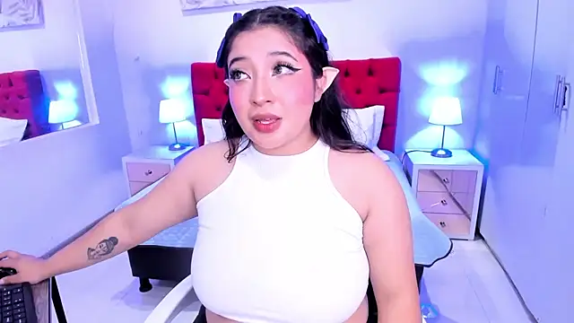 Emma monserrat online show from March 2025 07:43:02 PM