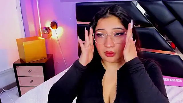 Emma monserrat online show from July 2026 11:25:01 AM