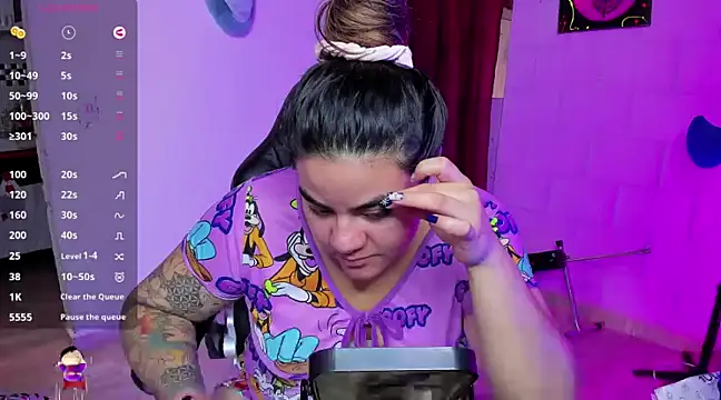 Sharon hils online show from December 2024 01:46:01 PM