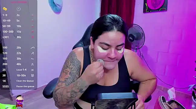 Sharon hils online show from December 2024 08:23:02 PM