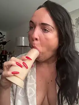 Dagmar92 online show from November 2025 08:25:02 AM