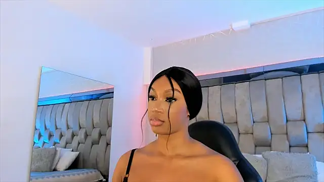 ChaynnaCooper online show from February 2025 03:27:01 PM