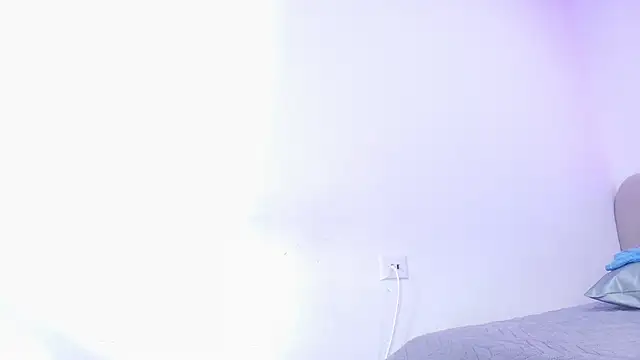 nicol f online show from February 2026 03:11:02 AM