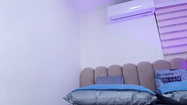 Snapshot of nicol_f chatting on March 2026 03:23:01 AM nicol f online show from March 2026 03:23:01 AM