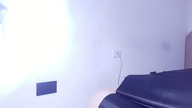 Snapshot of nicol_f chatting on April 2026 03:04:02 AM nicol f online show from April 2026 03:04:02 AM