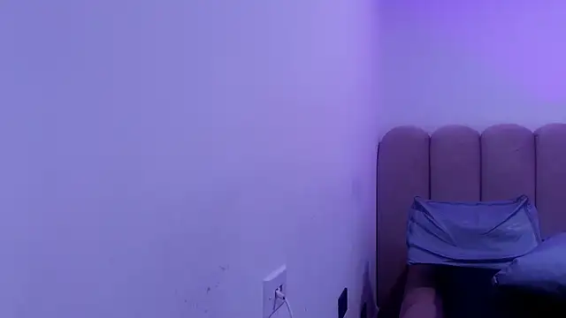 Snapshot of nicol_f chatting on April 2026 03:10:02 AM nicol f online show from April 2026 03:10:02 AM