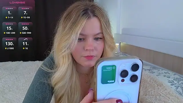 Milana15 online show from November 2025 08:31:01 AM