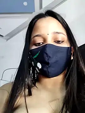 Snapshot of Varnika_aarora chatting on January 2025 07:00:01 AM Varnika aarora online show from January 2025 07:00:01 AM