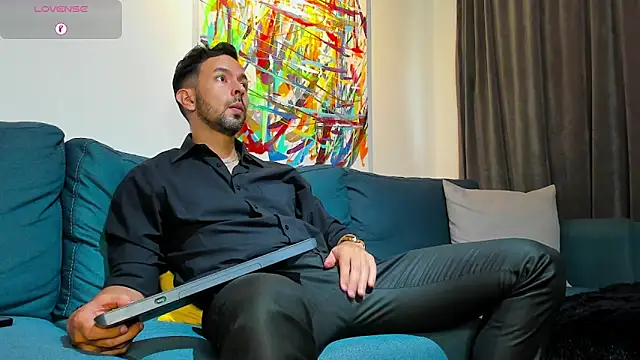 tommy raym0ndg online show from November 2025 02:12:02 PM