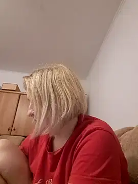 Malichkaanna30 online show from December 2024 09:25:02 PM