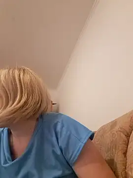 Malichkaanna30 online show from December 2024 02:19:02 PM