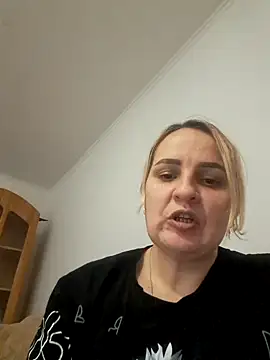 Malichkaanna30 online show from February 2025 08:04:01 PM