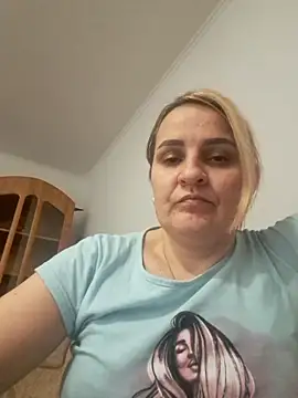 Malichkaanna30 online show from February 2025 05:37:01 PM