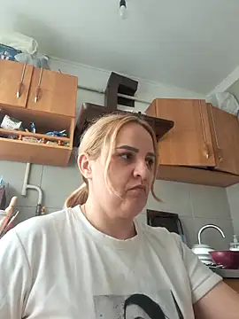 Malichkaanna30 online show from April 2026 01:55:02 PM