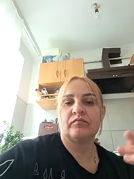 Malichkaanna30 online show from April 2026 08:52:02 AM