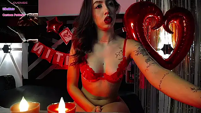 Snapshot of scarlett_buttock chatting on February 2025 02:23:01 PM scarlett buttock online show from February 2025 02:23:01 PM