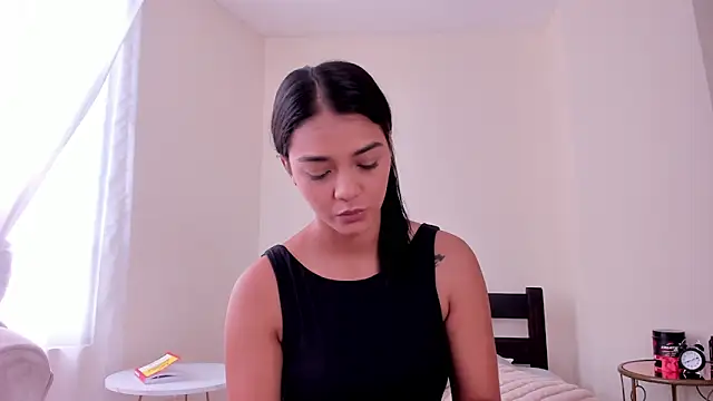 evely coelloo online show from March 2025 06:16:01 PM