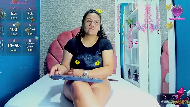 Snapshot of valeria_rivera1 chatting on October 2025 12:15:01 PM valeria rivera1 online show from October 2025 12:15:01 PM