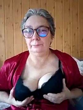 Snapshot of IrinaSweet54 chatting on October 2025 06:36:02 AM IrinaSweet54 online show from October 2025 06:36:02 AM