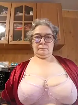 Snapshot of IrinaSweet54 chatting on November 2025 07:19:02 AM IrinaSweet54 online show from November 2025 07:19:02 AM