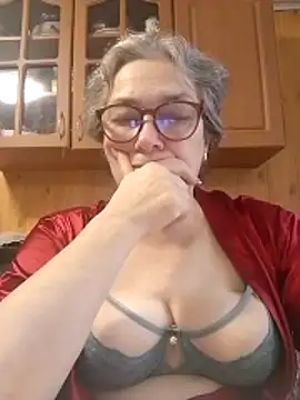 Snapshot of IrinaSweet54 chatting on November 2025 08:31:02 AM IrinaSweet54 online show from November 2025 08:31:02 AM