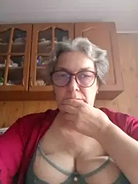 Snapshot of IrinaSweet54 chatting on November 2025 08:52:02 AM IrinaSweet54 online show from November 2025 08:52:02 AM