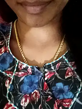 Snapshot of Ambika01 chatting on January 2025 04:39:02 AM Ambika01 online show from January 2025 04:39:02 AM