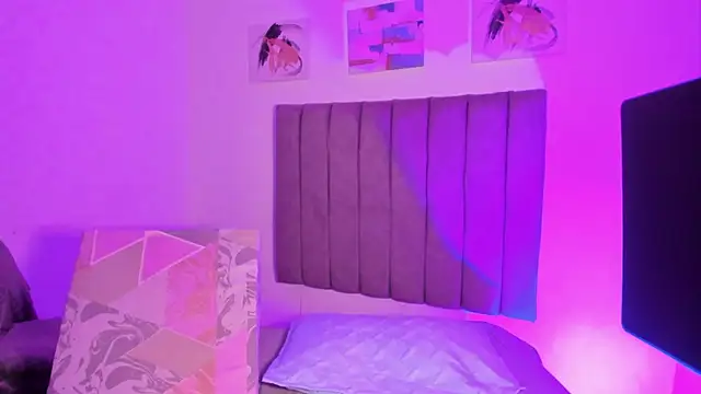 Snapshot of sarah__bigboobs chatting on January 2026 11:41:02 PM sarah bigboobs online show from January 2026 11:41:02 PM