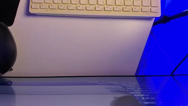 Snapshot of sarah__bigboobs chatting on March 2026 04:18:02 AM sarah bigboobs online show from March 2026 04:18:02 AM